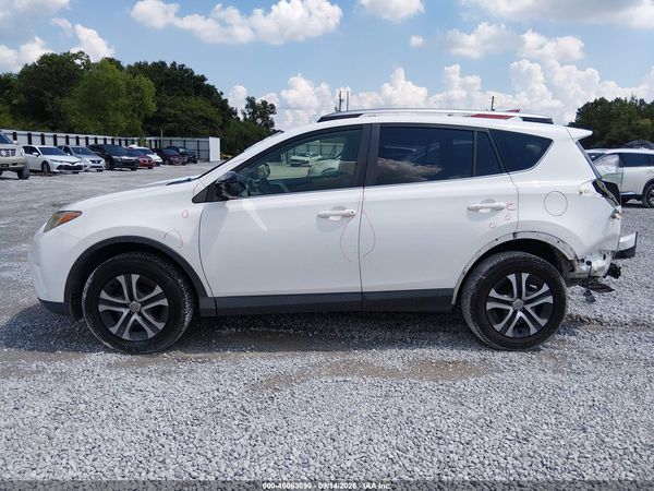 2017 TOYOTA RAV4 LE — I117
