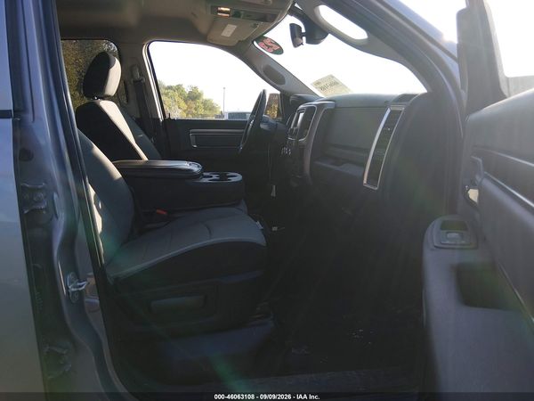 2023 RAM 1500 CLASSIC SLT — I5