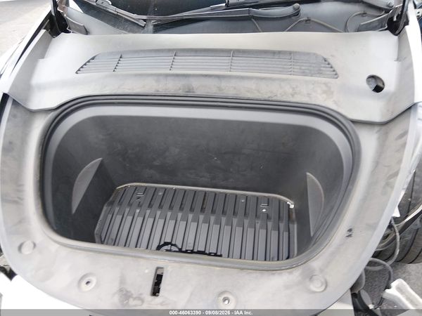 2022 TESLA MODEL Y — I10