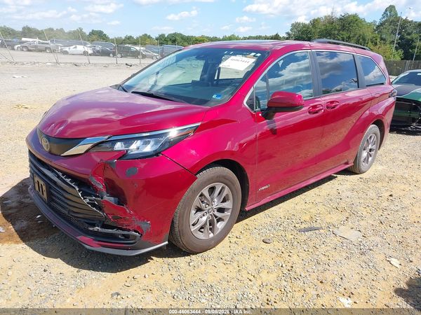 2021 TOYOTA SIENNA — I2