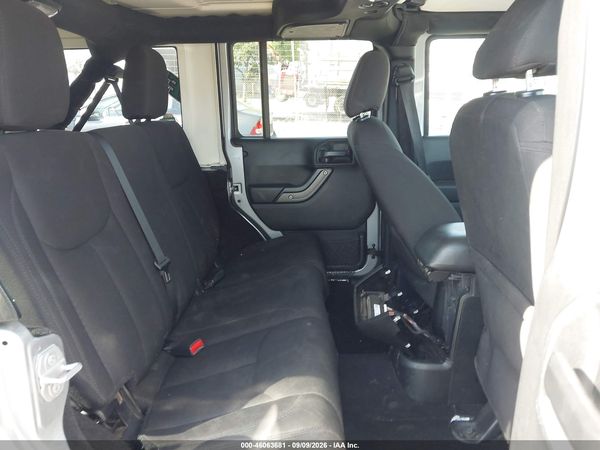 2017 JEEP WRANGLER UNLIMITED SPORT 4X4 — I8
