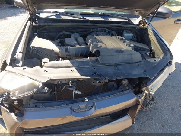 2016 TOYOTA 4RUNNER SR5 — I10