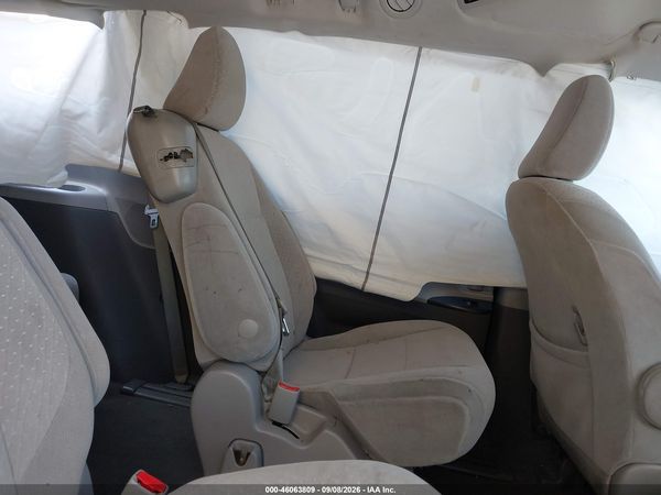 2020 TOYOTA SIENNA LE — I8