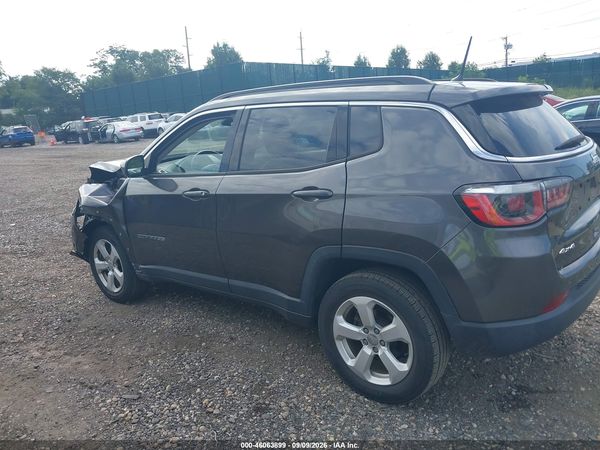 2018 JEEP COMPASS LATITUDE 4X4 — I117
