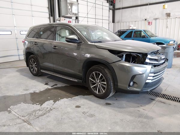 2019 TOYOTA HIGHLANDER XLE — I1