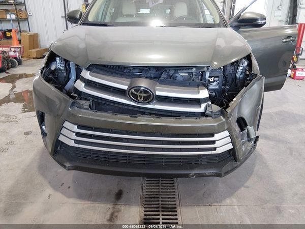 2019 TOYOTA HIGHLANDER XLE — I6