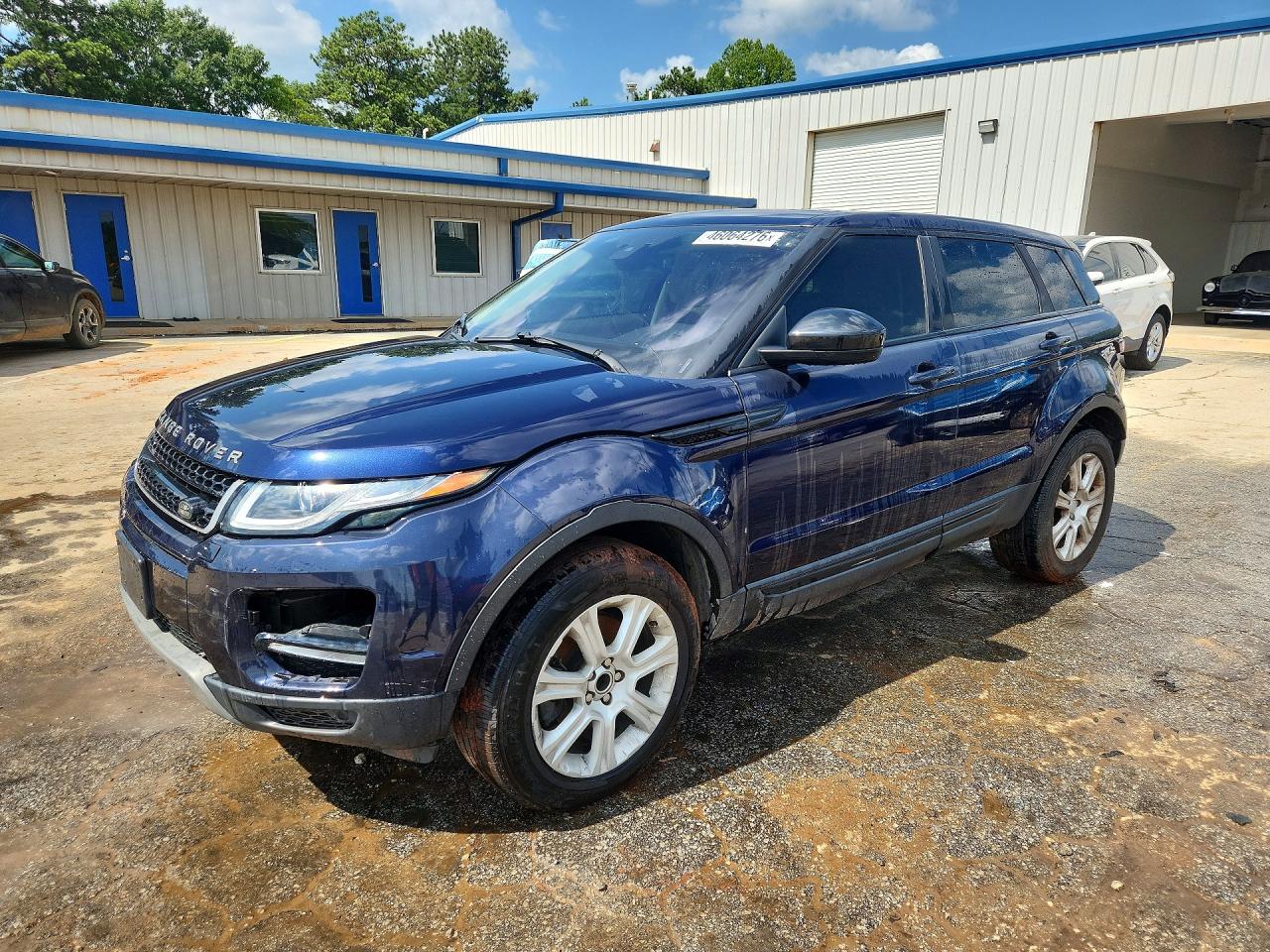 2016 LAND ROVER RANGEROVER SE — Front 3/4