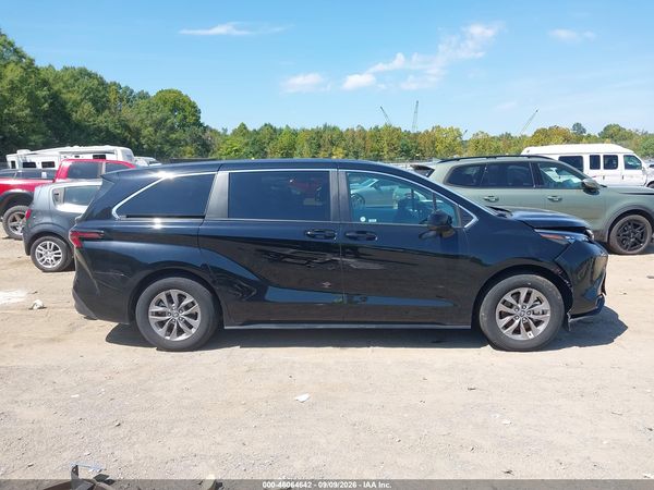 2026 TOYOTA SIENNA LE