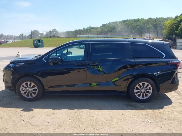 2026 TOYOTA SIENNA LE