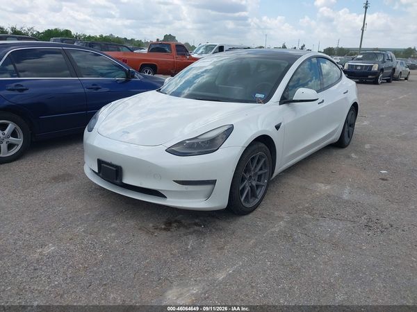 2021 TESLA MODEL 3 — I2