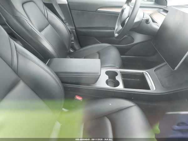 2021 TESLA MODEL 3 — I5