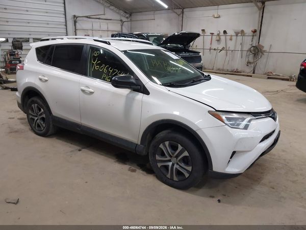2016 TOYOTA RAV4 LE — I1