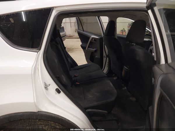 2016 TOYOTA RAV4 LE — I8