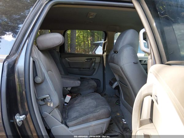 2016 CHEVROLET TRAVERSE 1LT — I8