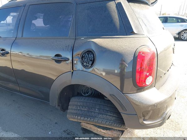 2016 MINI COUNTRYMAN COOPER S — I88