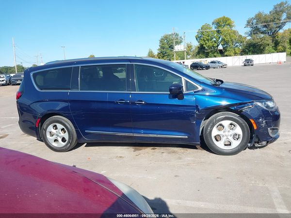 2017 CHRYSLER PACIFICA TOURING-L PLUS — I116