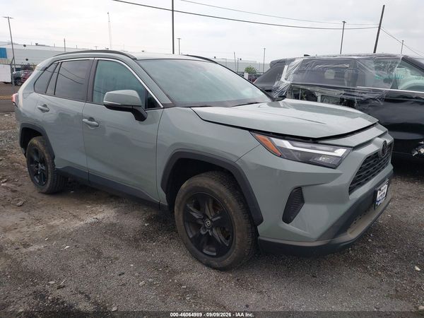 2022 TOYOTA RAV4 XLE — I1