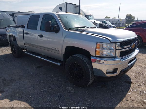 2013 CHEVROLET SILVERADO 3500HD LT — I1