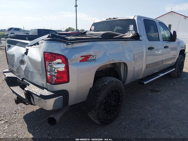 2013 CHEVROLET SILVERADO 3500HD LT — I4