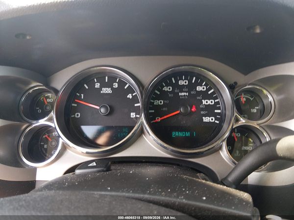 2013 CHEVROLET SILVERADO 3500HD LT — I7
