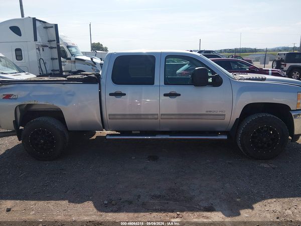 2013 CHEVROLET SILVERADO 3500HD LT — I116