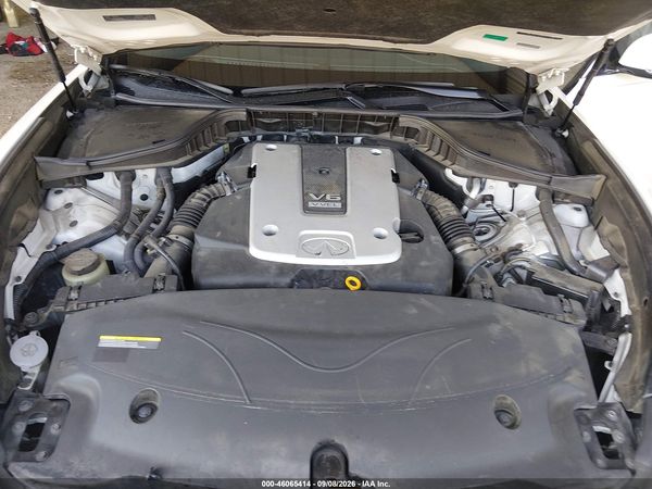 2019 INFINITI Q70 3.7 LUXE — I10