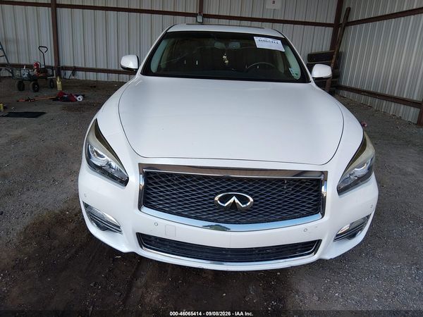 2019 INFINITI Q70 3.7 LUXE — I115