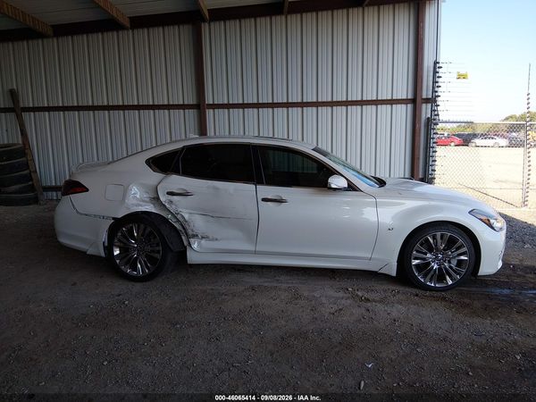 2019 INFINITI Q70 3.7 LUXE — I116