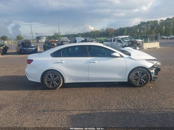2023 KIA FORTE LXS — I116