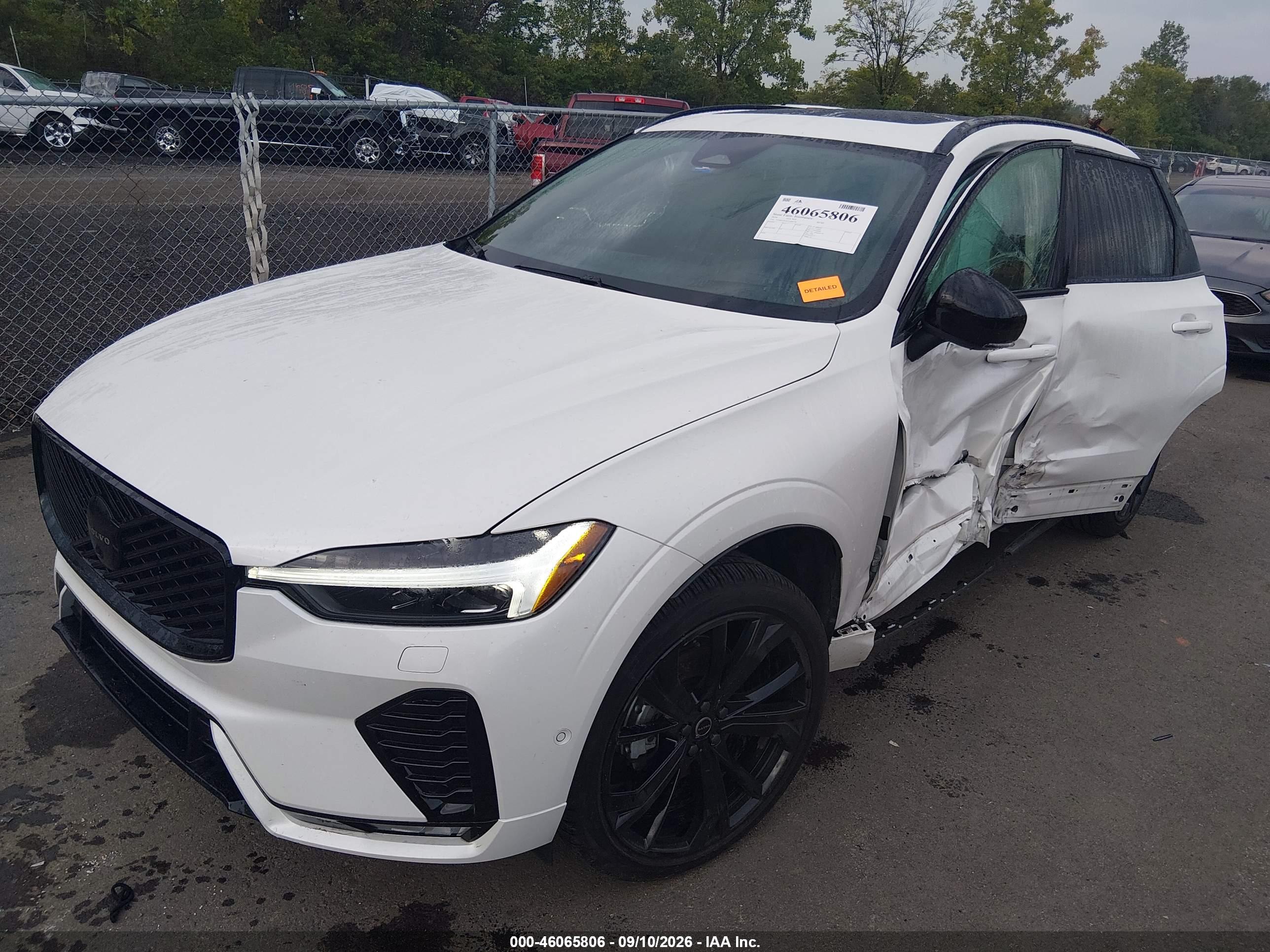 2026 VOLVO XC60 B5 ULTRA BLACK EDITION — I2