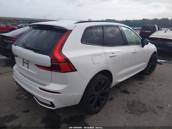 2026 VOLVO XC60 B5 ULTRA BLACK EDITION — I4