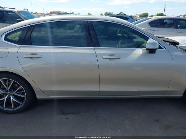 2018 VOLVO S90 T6 MOMENTUM