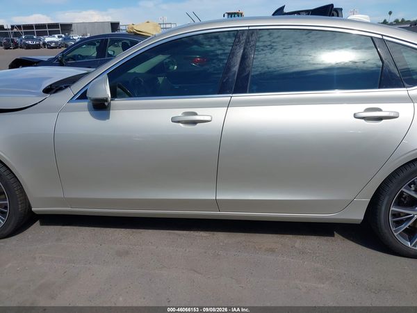 2018 VOLVO S90