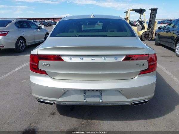 2018 VOLVO S90 T6 MOMENTUM