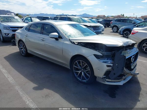2018 VOLVO S90 T6 MOMENTUM
