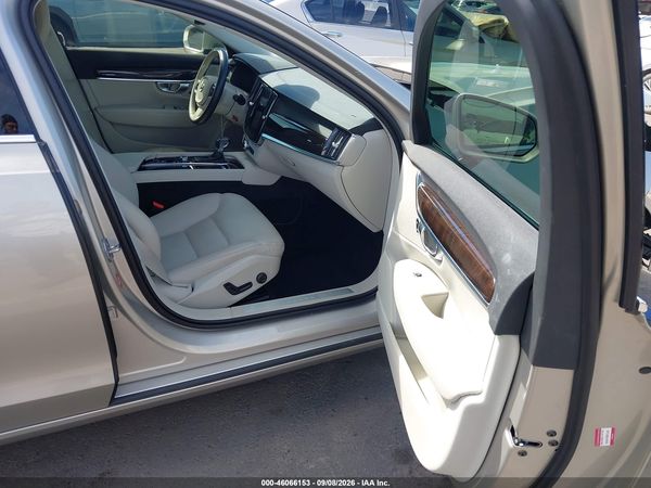 2018 VOLVO S90 T6 MOMENTUM