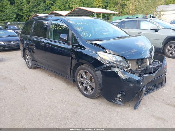 2019 TOYOTA SIENNA SE PREMIUM 8 PASSENGER — I1