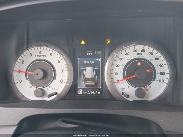 2019 TOYOTA SIENNA SE PREMIUM 8 PASSENGER — I7