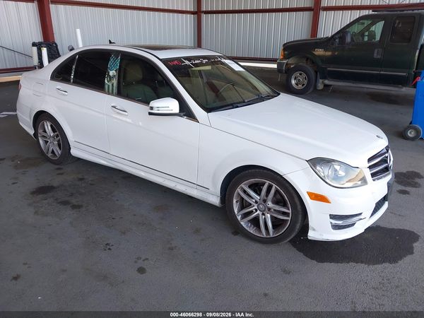 2014 MERCEDES-BENZ C 250 SPORT — I1