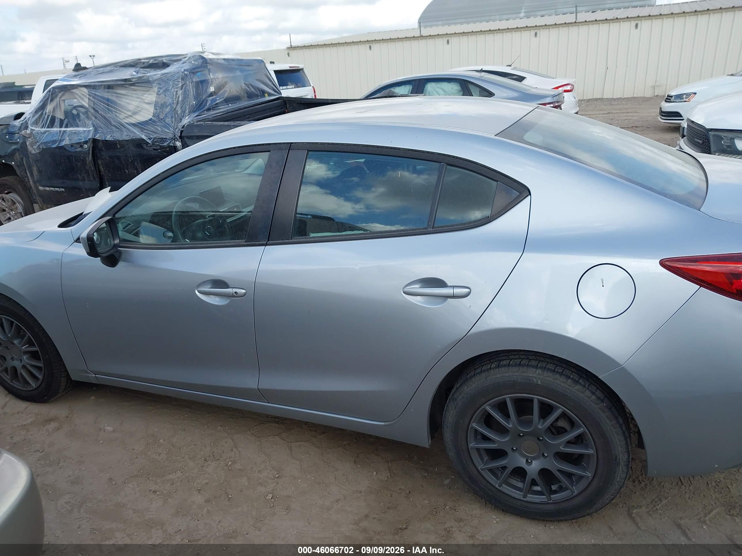 2018 MAZDA MAZDA3 SPORT