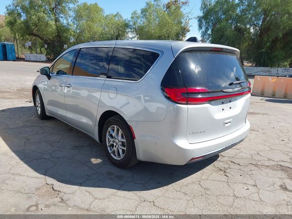 2023 CHRYSLER PACIFICA TOURING L — I3