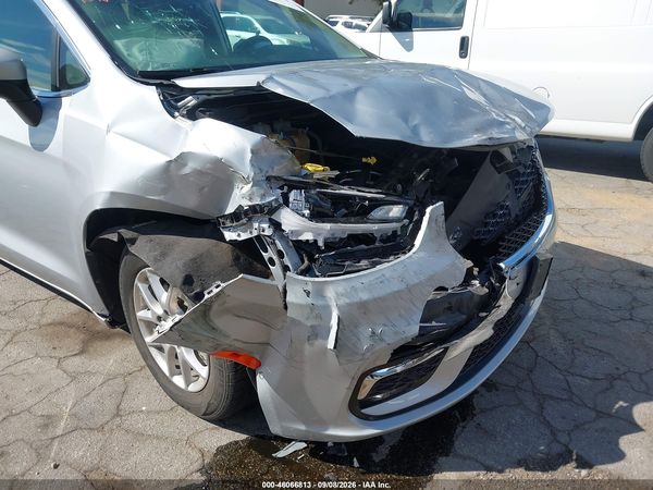 2023 CHRYSLER PACIFICA TOURING L — I6