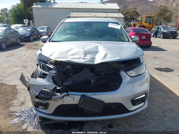 2023 CHRYSLER PACIFICA TOURING L — I115