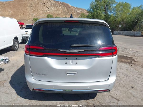 2023 CHRYSLER PACIFICA TOURING L — I119
