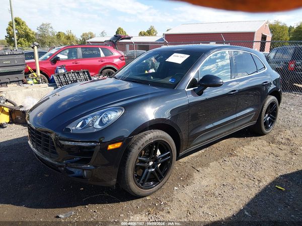 2015 PORSCHE MACAN — I2