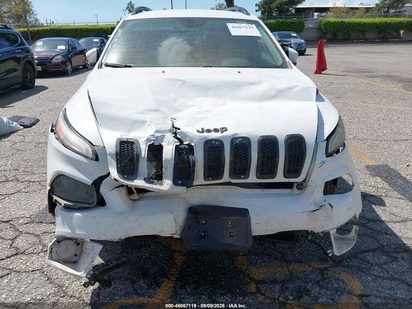 2018 JEEP CHEROKEE LATITUDE FWD — I6