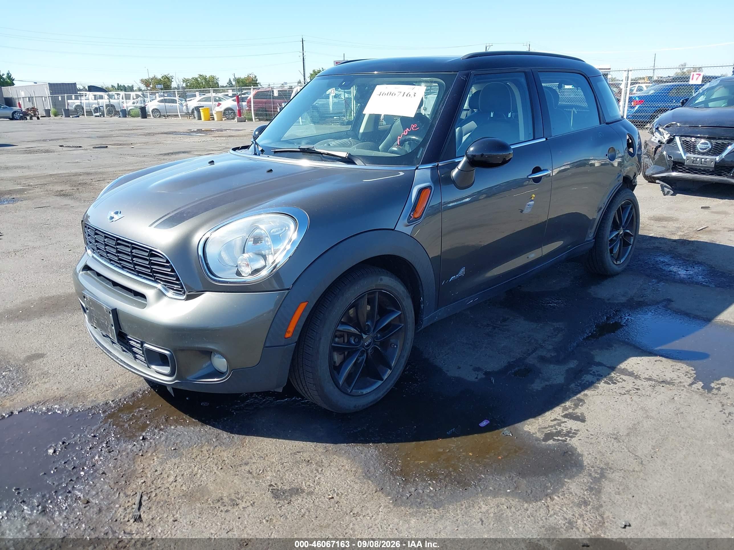 2013 MINI COUNTRYMAN COOPER S — I2