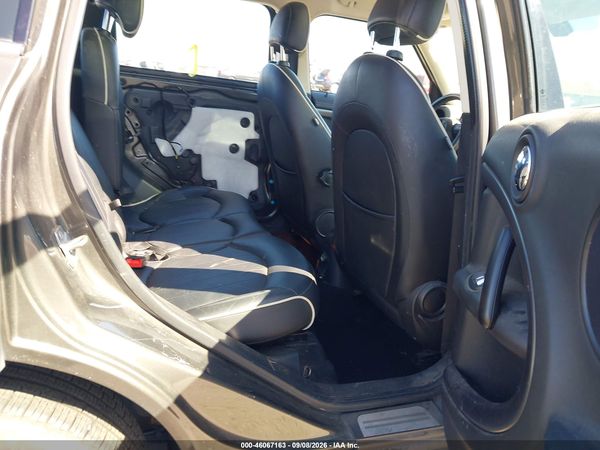 2013 MINI COUNTRYMAN COOPER S — I8