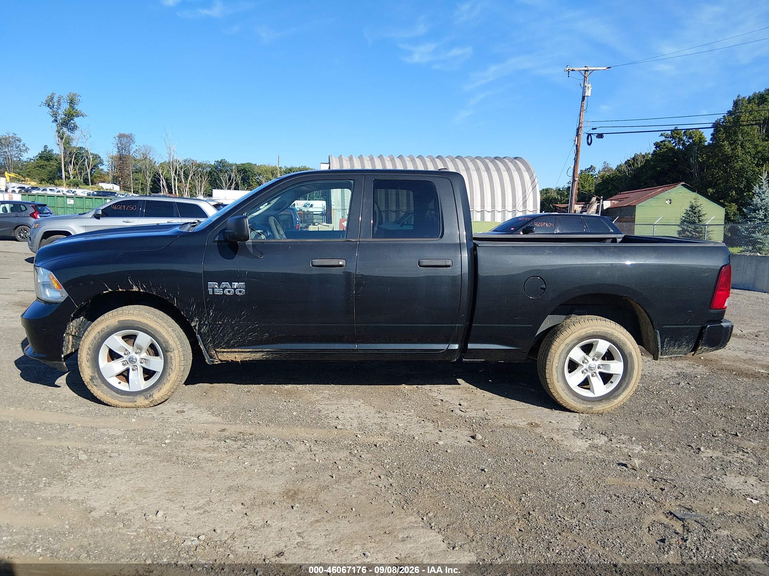 2017 RAM 1500 EXPRESS  4X4 6'4 BOX