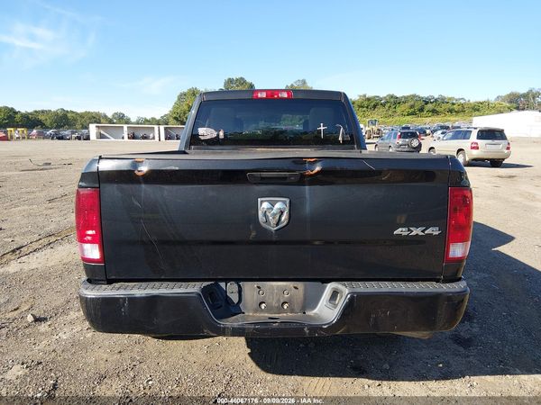 2017 RAM 1500 EXPRESS  4X4 6'4 BOX